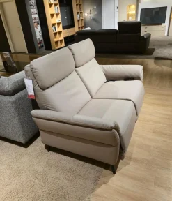 Mondo 2-Sitzer-Sofas|Sofa Sunatra Stoff Caballo Light Grey Grau Metallfuß Schwarz Matt Mit Motorischer Herz Waage Funktion