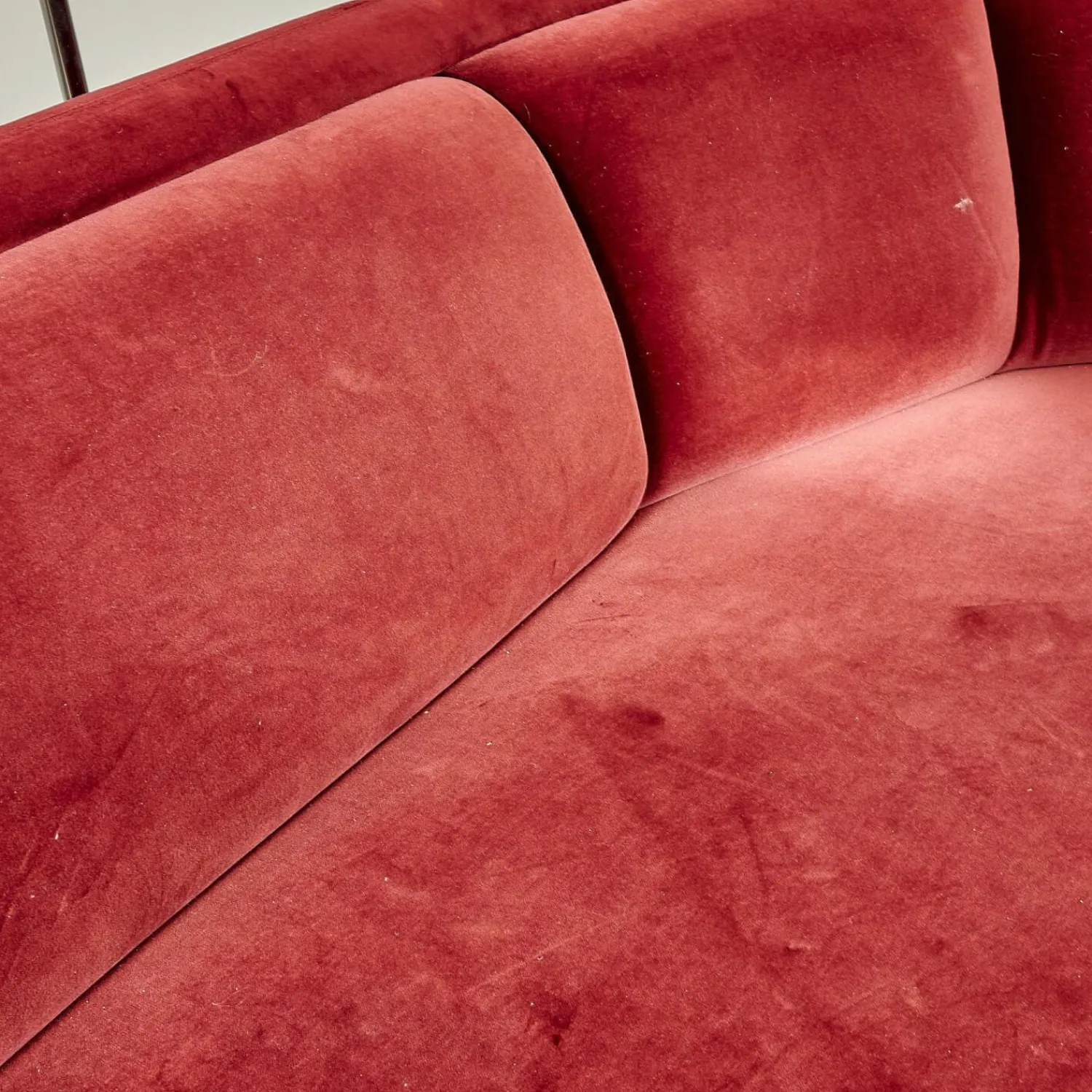Wittmann 3-Sitzer-Sofas|Sofa Vuelta Lounge Bezug Stoff Velvet Bordeaux Rot Füße Bronze