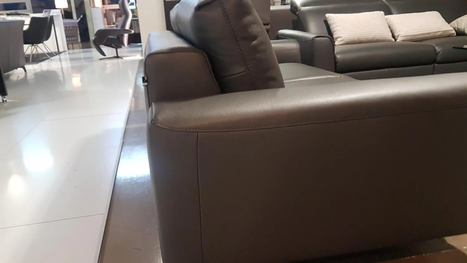 WK Wohnen 2-Sitzer-Sofas|Sofa WK660 Venosa Zweisitzer Leder Montana Basalto Grau