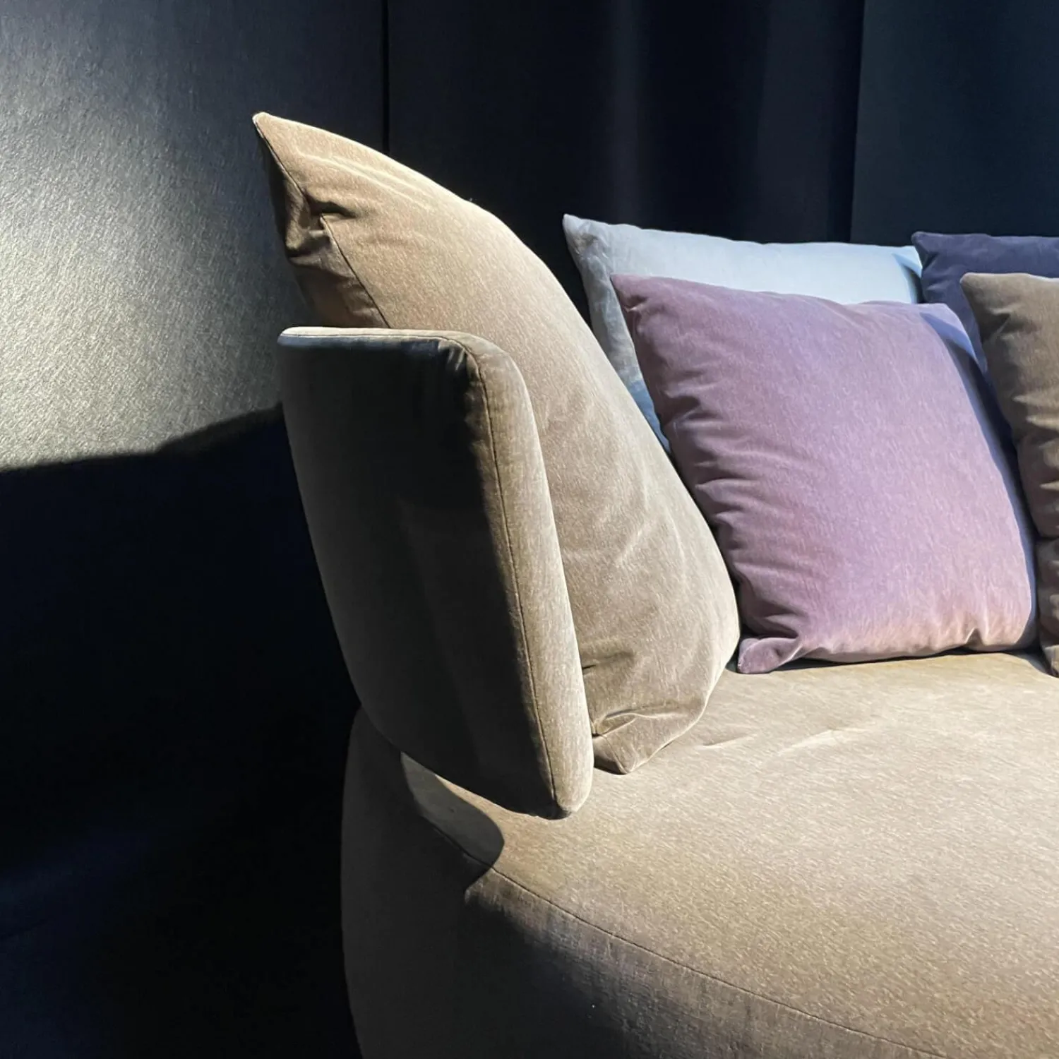 B&B Italia 2-Sitzer-Sofas|Sofainsel Amoenus Maxalto Stoffbezug Grau Inklusive 4 Kissen