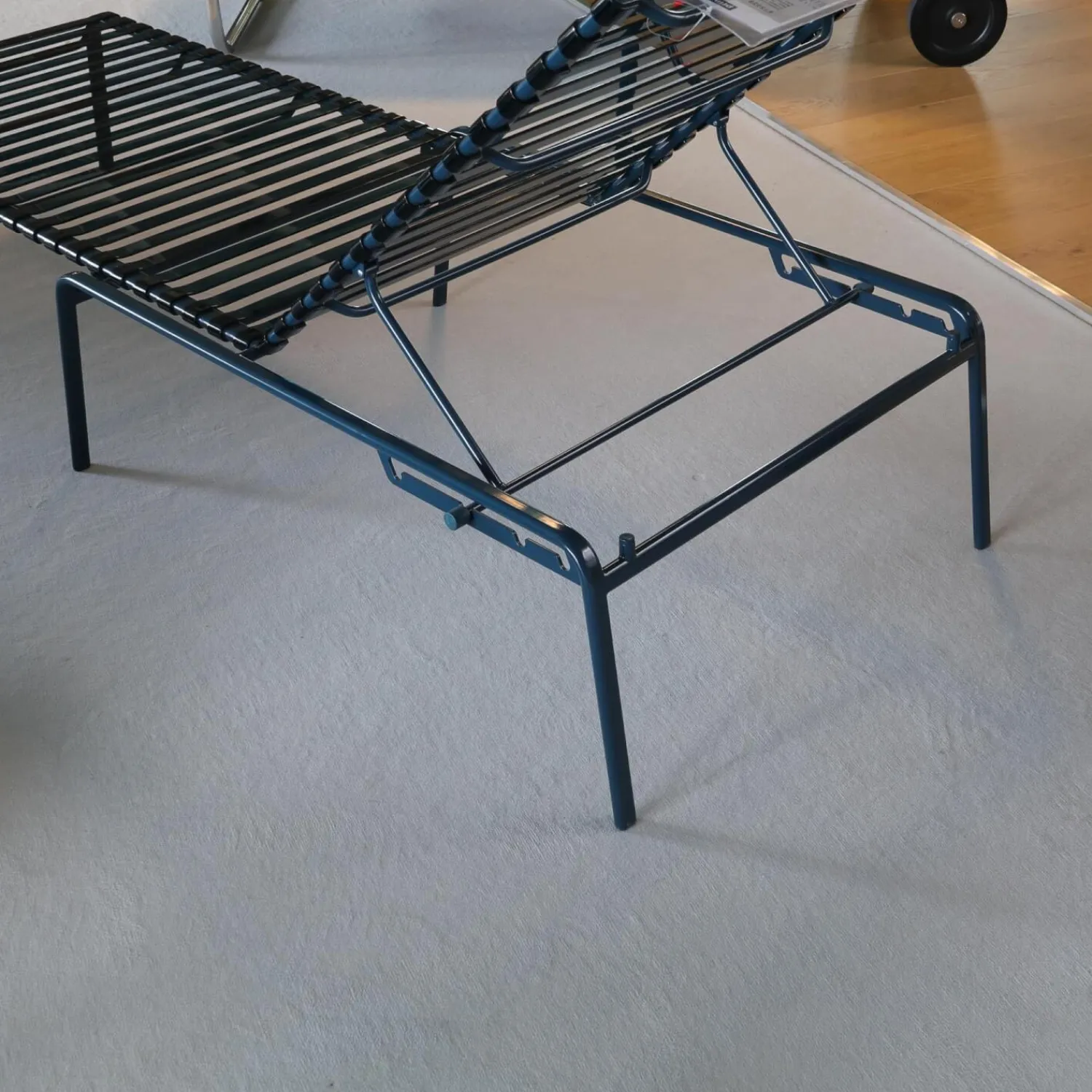 Magis Gartenliegen|Sonnenliege Striped Lettino Gestell Stahlrohr Blau 5062 Sprossen Polyamid Blau 2025 TR