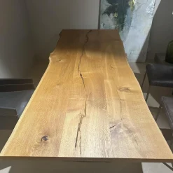 Paul Lindberg Esstische|Stammtisch Ruvio Planke Platte Eiche Wild Mitt Offenen Ästen Und Rissen Gestell Metall Bronze Lackiert