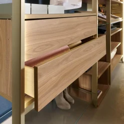 Cabinet Regale|Stangensystem Atrio Alu Goldfarbig Holzdekor Wallnuss