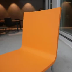 Vitra Einzelstühle|Stuhl 03 Sitzschalenfarbe Mango Untergestell Pulverbeschichtet Silber Glatt