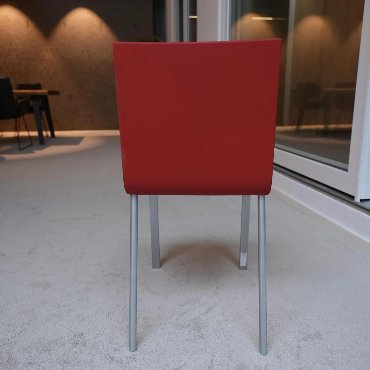 Vitra Einzelstühle|Stuhl 03 Sitzschalenfarbe Signalrot Untergestell Pulverbeschichtet Silber Glatt