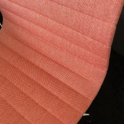 Vitra Bürostühle|Stuhl Aluminium Chair EA 101 Stoff Hopsak Poppy Red Elfenbein