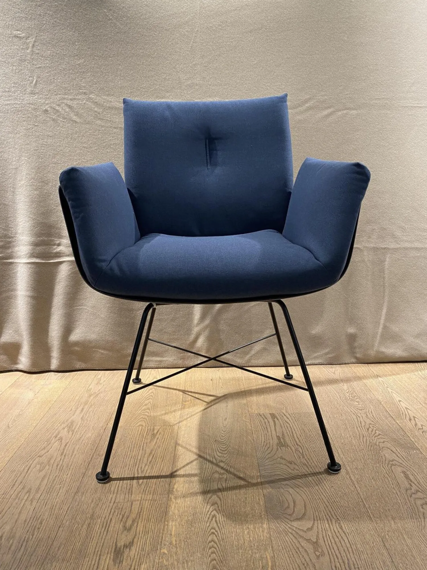 COR Einzelstühle|Stuhl Alvo Stoff 7200 Dunkelblau Gestell M20 Lack Schwarz