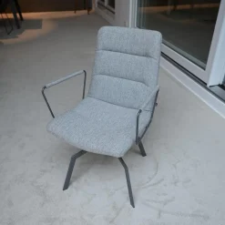 KFF Einzelstühle|Stuhl Arva Light Stoff Hallingdal 116 4-Fuß-Stern-Gestell In Struktur M 15 Eisenblank