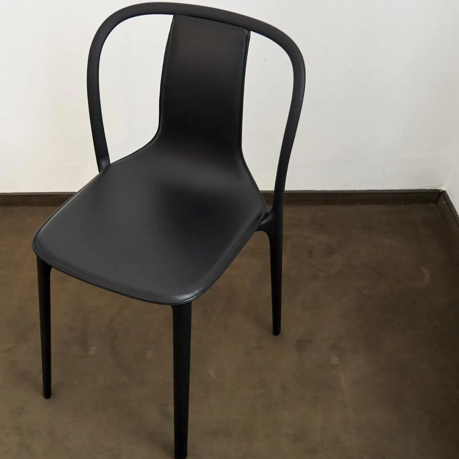 Vitra Einzelstühle|Stuhl Belleville Textil Leder Premium Schwarz Gestell Polyamid Spritzguss Tiefschwarz