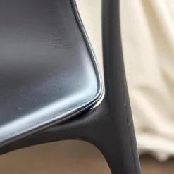 Vitra Einzelstühle|Stuhl Belleville Textil Leder Premium Schwarz Gestell Polyamid Spritzguss Tiefschwarz