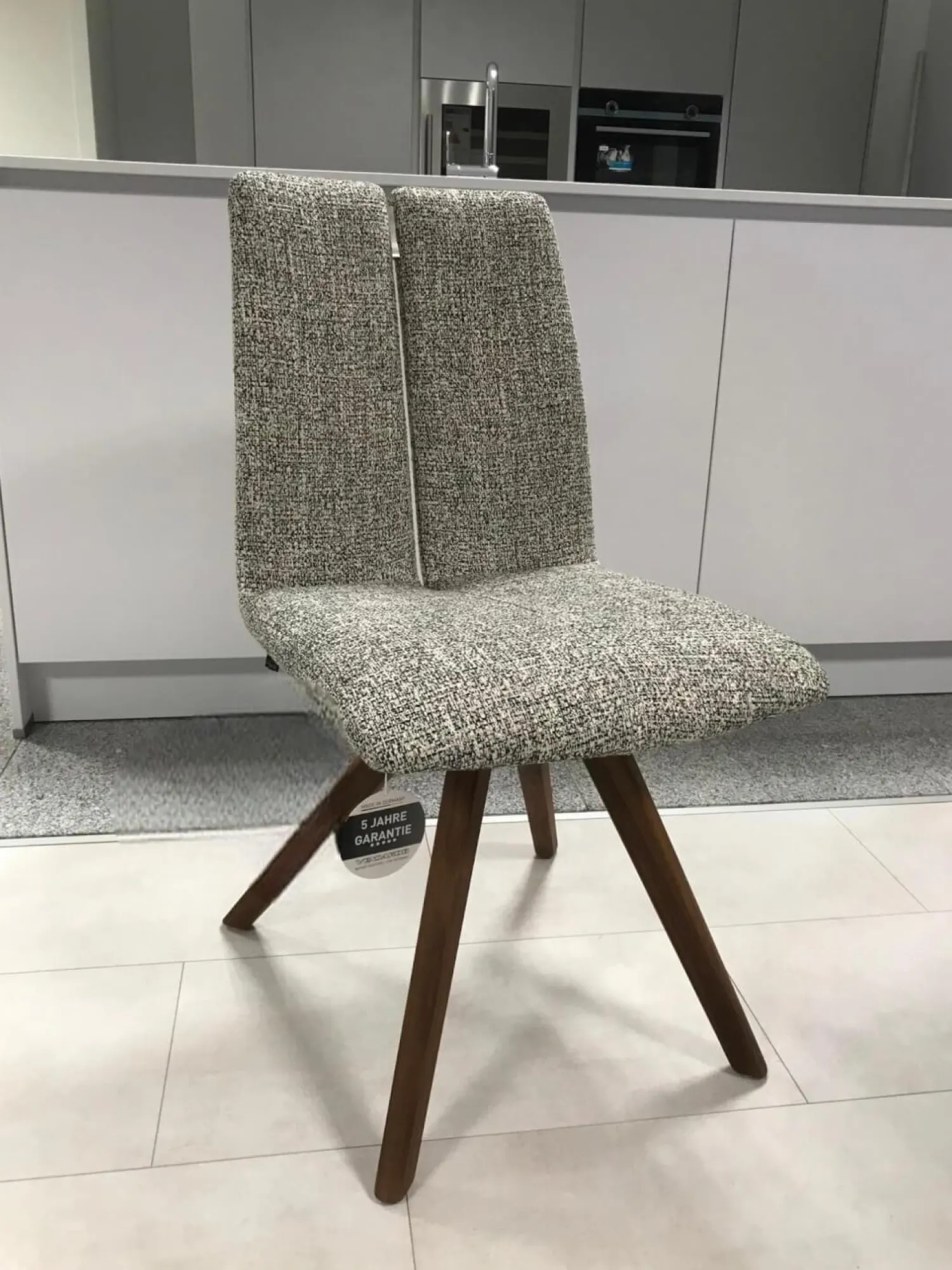 Venjakob Einzelstühle|Stuhl Concert Colin Bezug Stoff Würzburg Anthrazit 4 Fußgestell Nussbaum Massiv Geölt