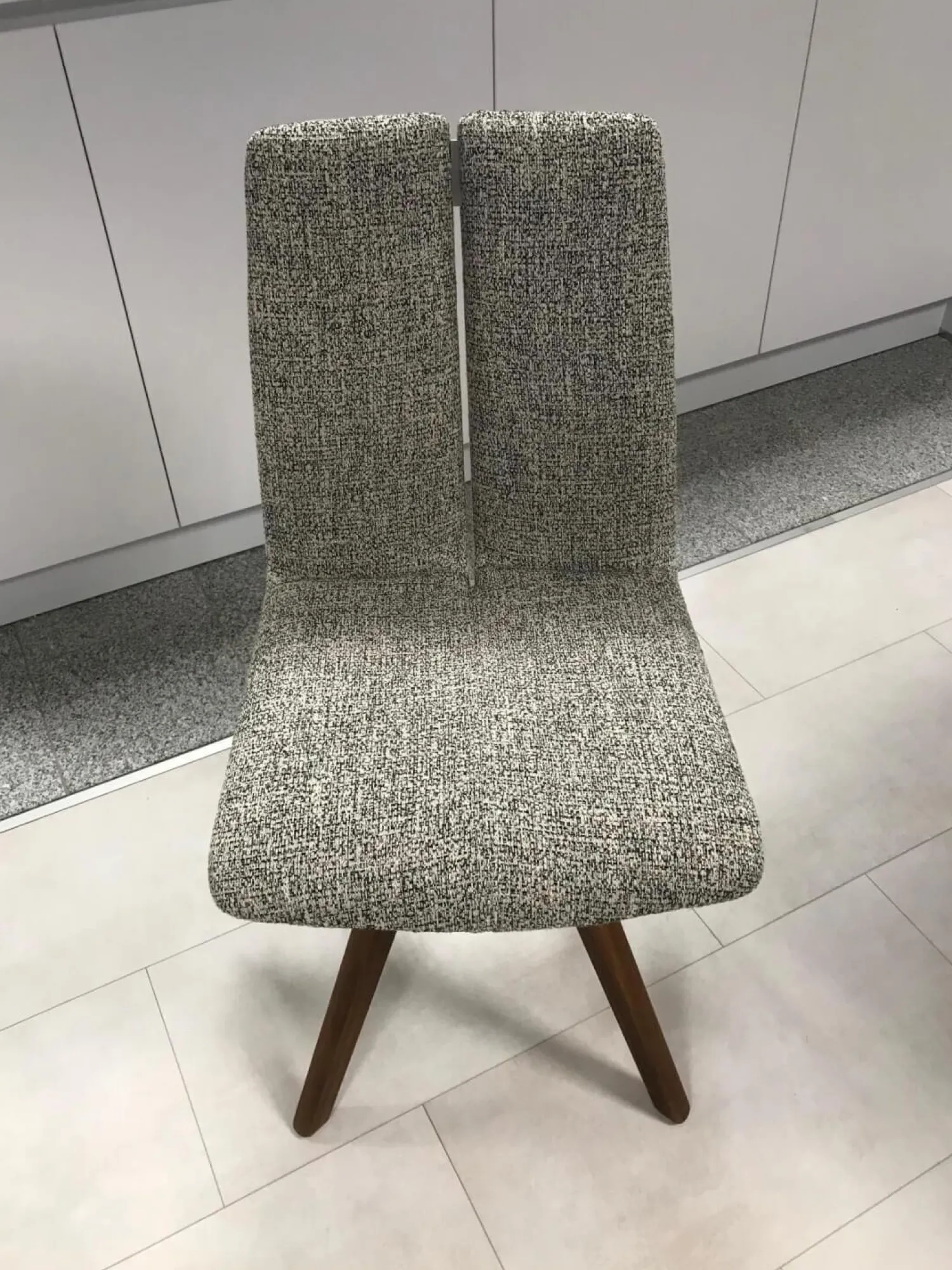 Venjakob Einzelstühle|Stuhl Concert Colin Bezug Stoff Würzburg Anthrazit 4 Fußgestell Nussbaum Massiv Geölt