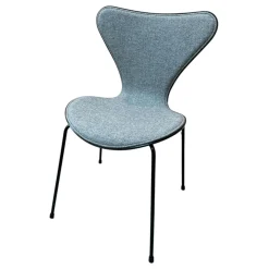 Fritz Hansen Einzelstühle|Stuhl Die Serie 7 Stoff Hallingdal Grau 130 Rücken Esche Schwarz Gestell Metall 3107 Schwarz Pulverbeschichtet