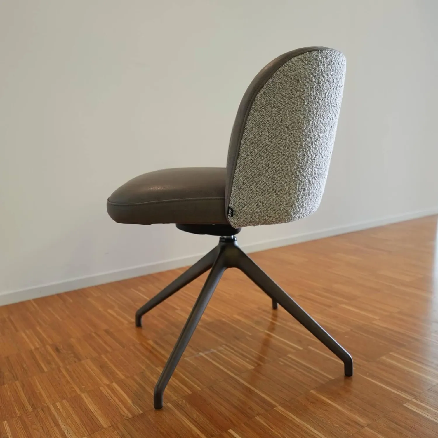 KFF Einzelstühle|Stuhl Gaia Casual V2 Stoff Ascot Toffee 2402 Leder Rawhide Dawn 352