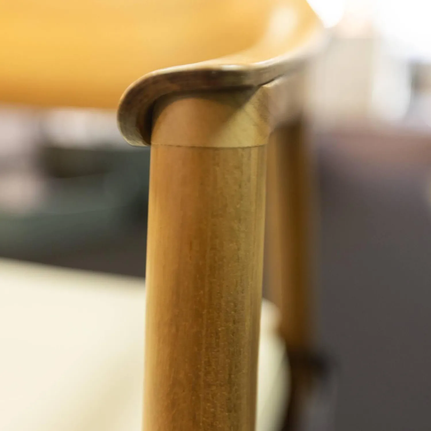 Pedrali Stuhlsets|Einzelstühle|Stuhl Hera Leder PGC Hellgrau Gestell Nussbaum