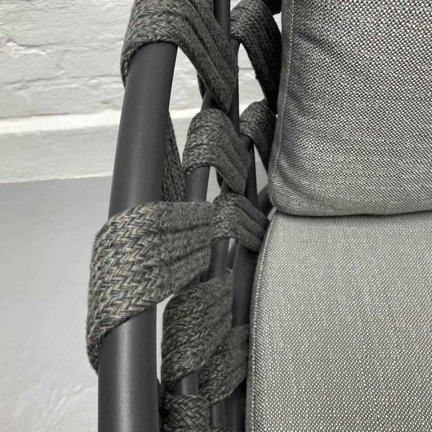 Vincent Sheppard Einzelstühle|Stuhl Leo Dining Chair Lava mit Sitz- und Rückenkissen Stoff Savanne Zink