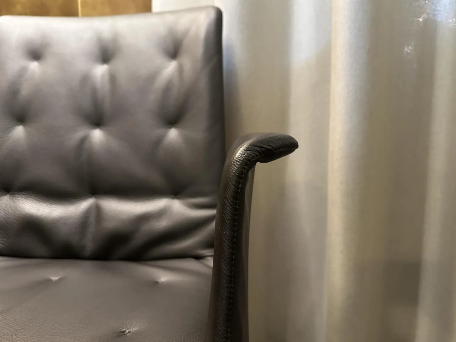 Walter Knoll Einzelstühle|Stuhl Liz Wood 1323 Leder Congress 1399 Dark Bronze Braun Gestell Eiche Geflammt