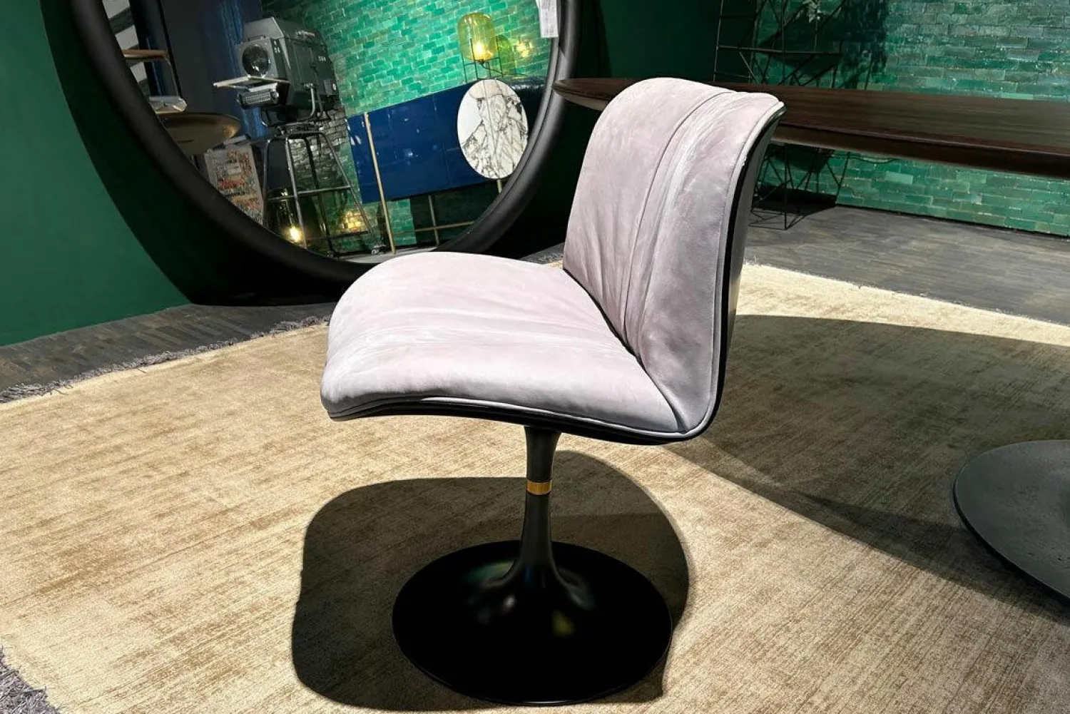 Baxter Einzelstühle|Stuhl Marilyn Leder Kashmir lilas Flieder Grau Gestell Metall Schwarz Lackiert