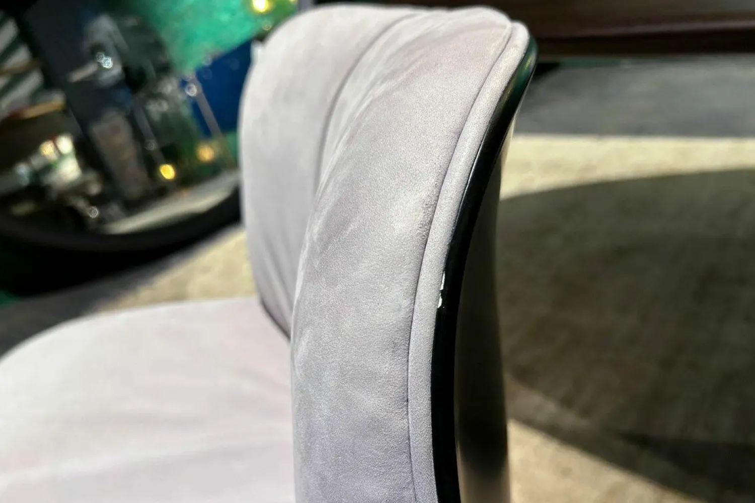 Baxter Einzelstühle|Stuhl Marilyn Leder Kashmir lilas Flieder Grau Gestell Metall Schwarz Lackiert