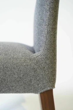 Wittmann Stuhlsets|Stuhl Nils Stoff Loden 3 Granit Grau Füße Nuss Natur Massiv