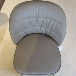 Rolf Benz Einzelstühle|Stuhl Noa 690 Leder 36 Mittel Quarzgrau Füße Umbragrau Lackiert