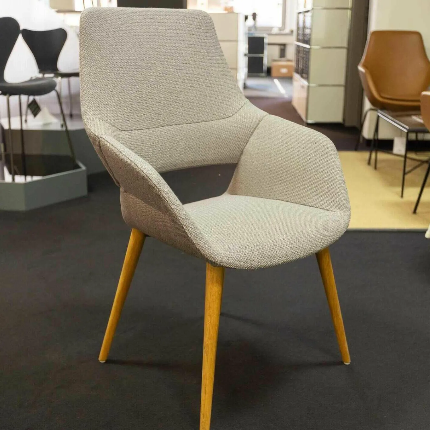 Wilkhahn Einzelstühle|Stuhl Occo Conference Stoff Credo 17 Hellbraun Untergestell Eiche Natur