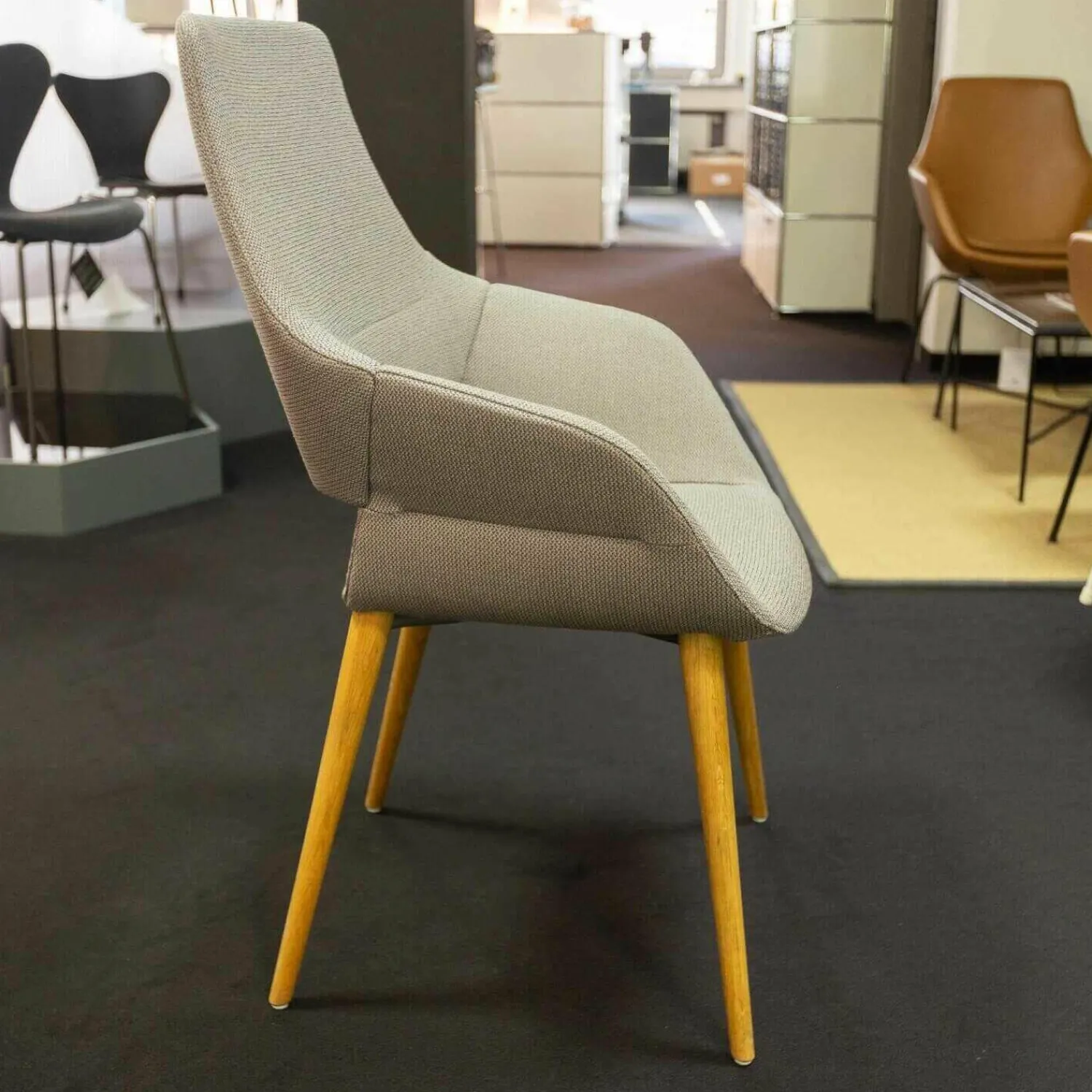 Wilkhahn Einzelstühle|Stuhl Occo Conference Stoff Credo 17 Hellbraun Untergestell Eiche Natur