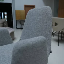 KFF Einzelstühle|Stuhl Plies Stoff Hallingdal 116 Weiß-Grau Drahtkufengestell Eisenblank M15