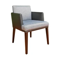 Bielefelder Werkstätten Einzelstühle|Stuhl Polo Dining Mit Armlehne Sitz Stoff Noah Grau Rücken Leder Normandie Schwarz Füße Eiche Schwarz Gebeizt