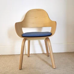 BD Barcelona Einzelstühle|Stuhl Showtime Nude Wooden Esche Natur Sitzkissen Medle Y12 Blau