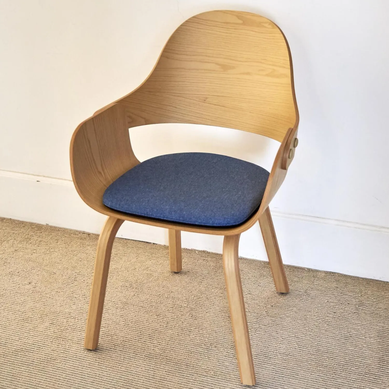 BD Barcelona Einzelstühle|Stuhl Showtime Nude Wooden Esche Natur Sitzkissen Medle Y12 Blau