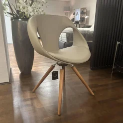 Tonon Einzelstühle|Stuhl UP Chair Leder 7 Beige 4 Fuß Gestell Nussbaum Drehbar