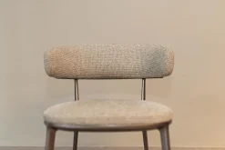 Maxalto Stuhlsets|Stuhlgruppe Caratos Bezug Stoff Liseo Grau 2552115 Gestell Aluminium Bernstein Lackiert