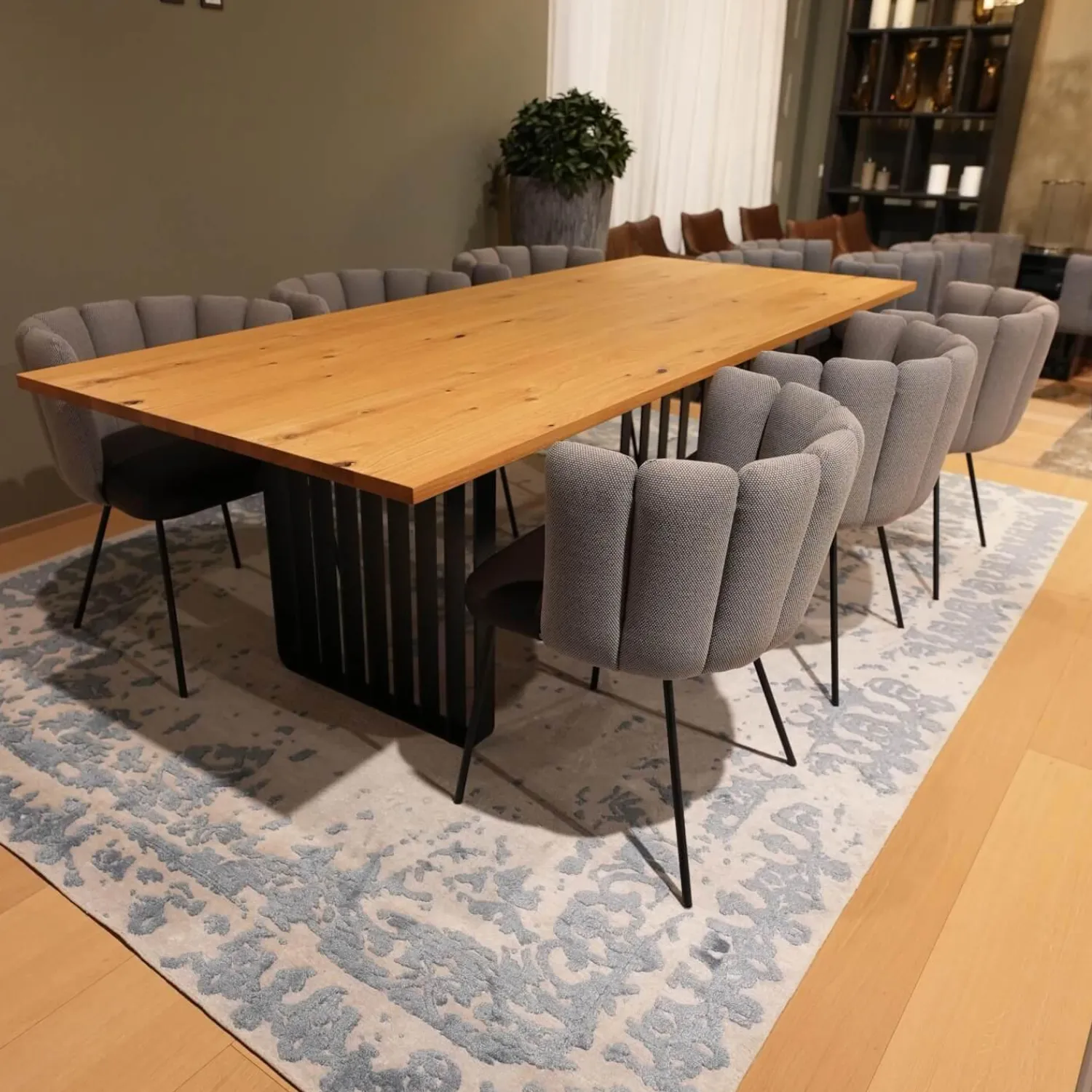 Domaniecki Teppiche|Teppich Disha Schurwolle Pflanzenfasern Stoff Ascot Creme Weiß Hellblau Handgeknüpft Ohne Tisch Sowie Ohne Stühle