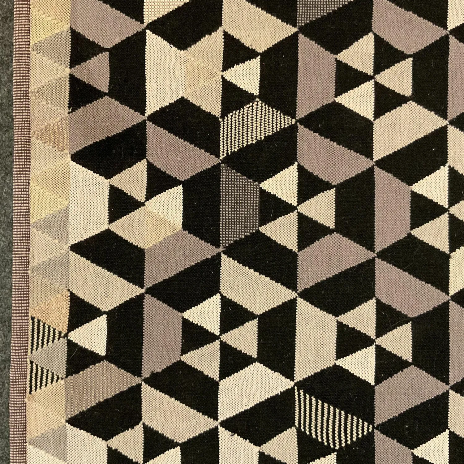 Ligne Roset Teppiche|Teppich Hex Hex Black Schwarz Beige Braun