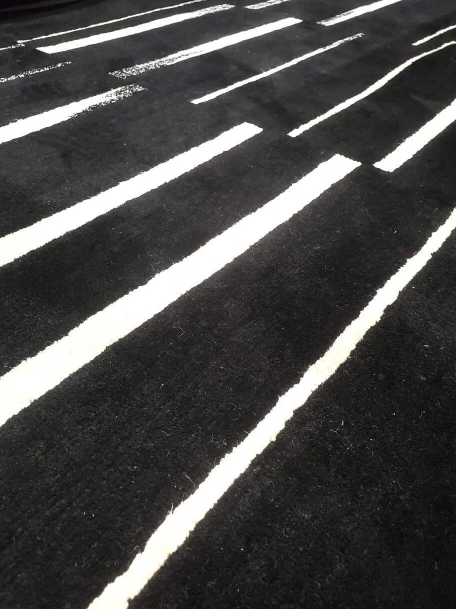 Domaniecki Teppiche|Teppich Raja Tibarto 100 Farbe G727C OCC White Schwarz Mit Weißen Linien