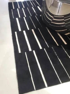 Domaniecki Teppiche|Teppich Raja Tibarto 100 Farbe G727C OCC White Schwarz Mit Weißen Linien