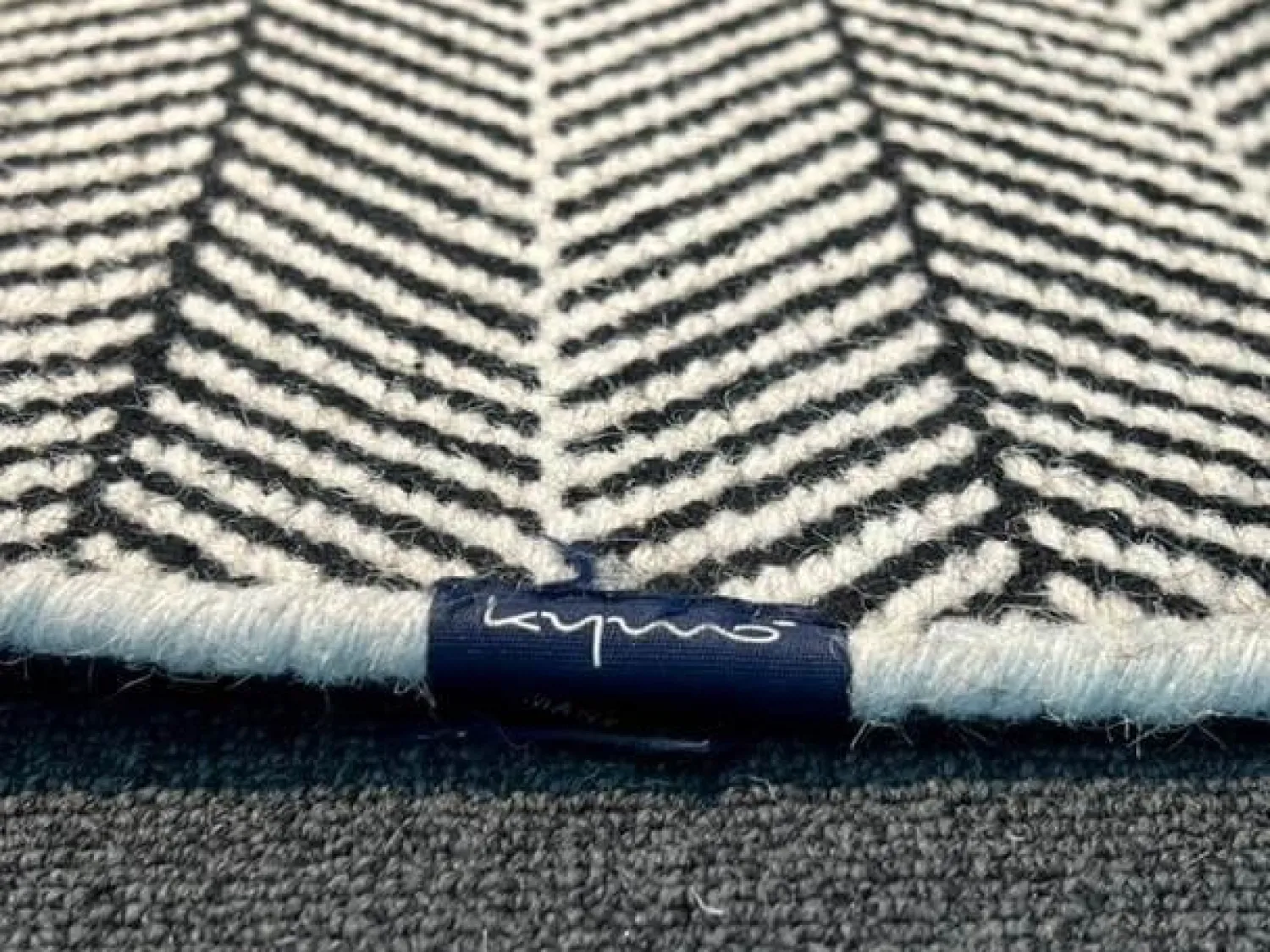 Kymo Teppiche|Teppich The Lab Amen Break Farbe White & Black 300x200