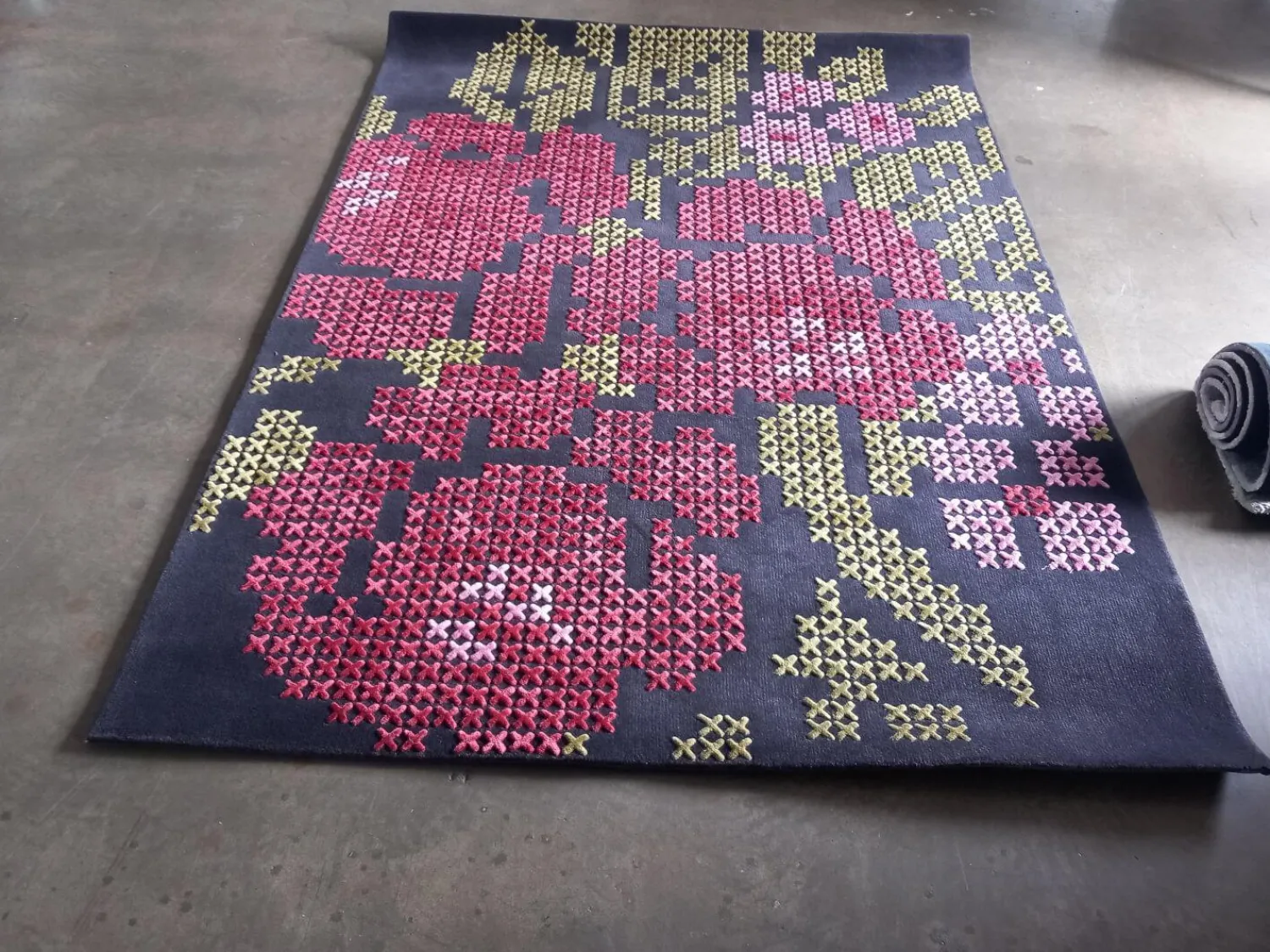 Sahco Teppiche|Teppich 240x170 Bouquet Multicolour Anthrazit Rot Grün