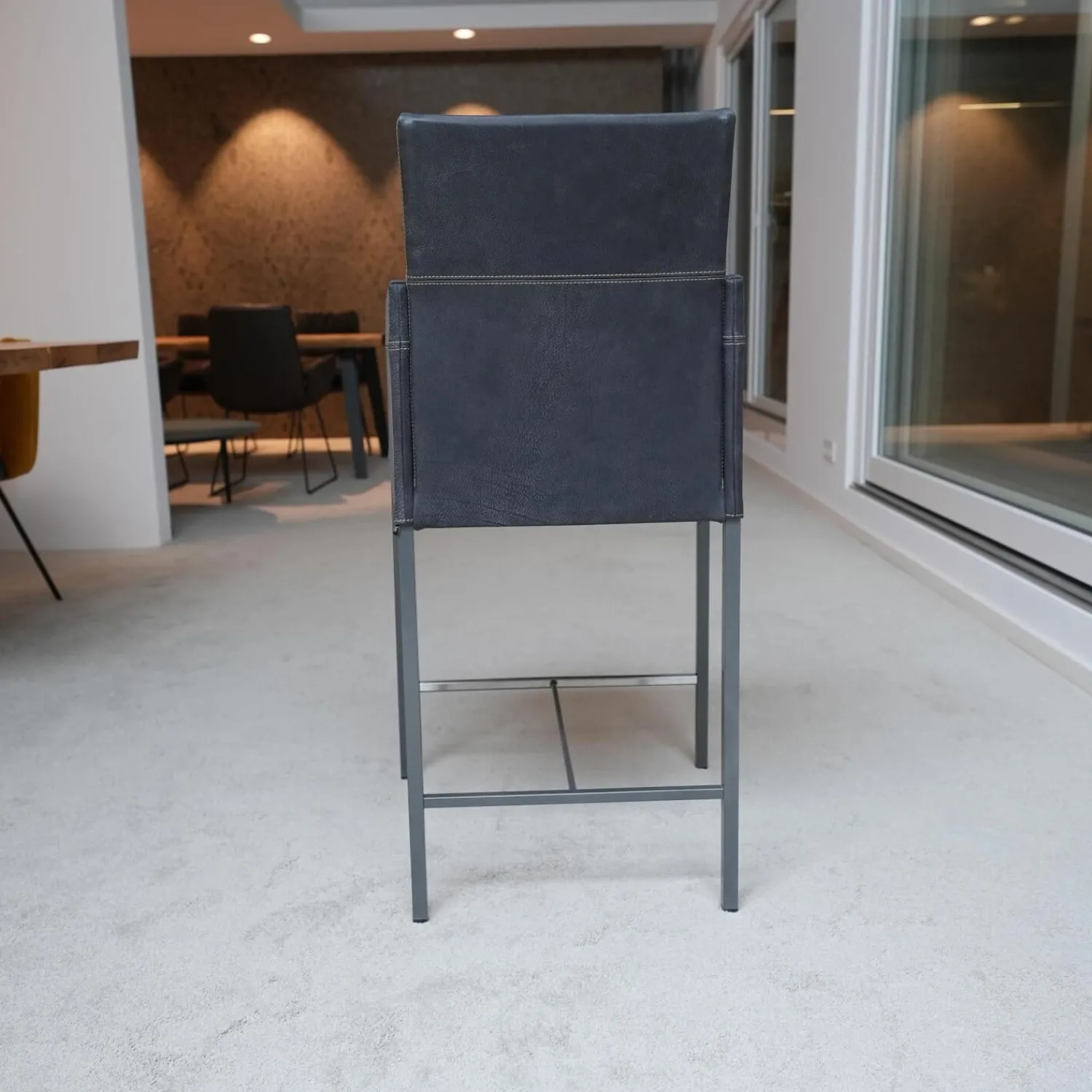 KFF Barhocker & Barstühle|Thekenstuhl Texas Leder Kenia Baltic 6102 4-Fußgestell Struktur M15 Eisenblank Einschichtlack