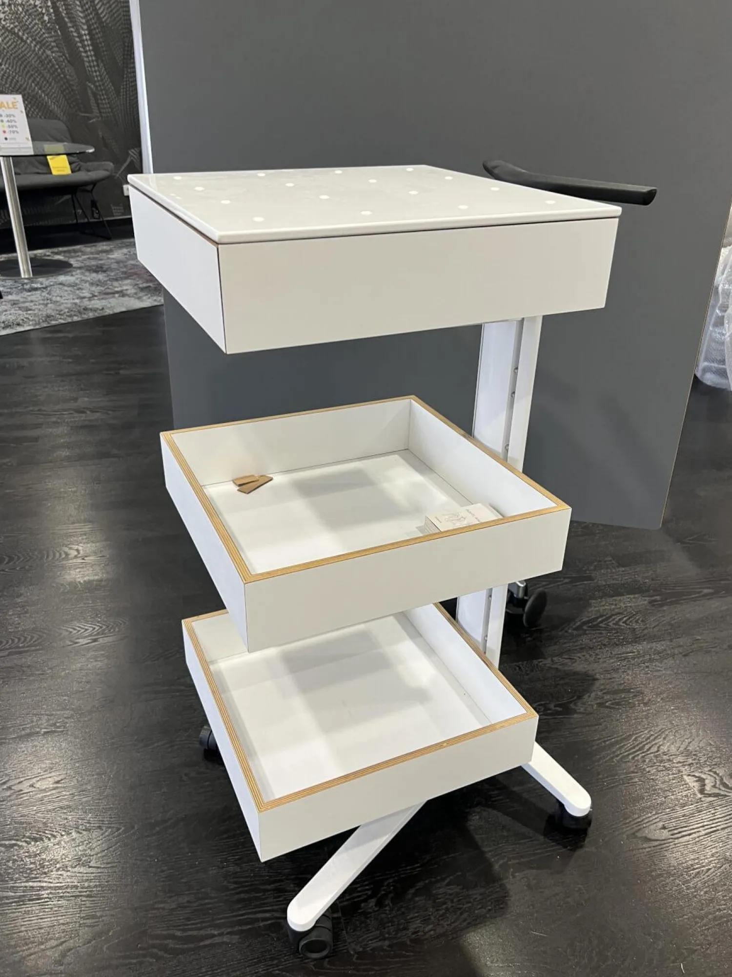 Wilkhahn Regale & Container|Tisch 446/3 Confair Server Catering Korpus Schichtstoff Säule Weiß Beschichtet Mit Schubladenbox Und Rollen