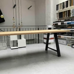 Vincent Sheppard Esstische|Tisch Albert Natur Eiche 2-geteilte Platte Schwarzes Gestell