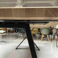 Vincent Sheppard Esstische|Tisch Albert Natur Eiche 2-geteilte Platte Schwarzes Gestell