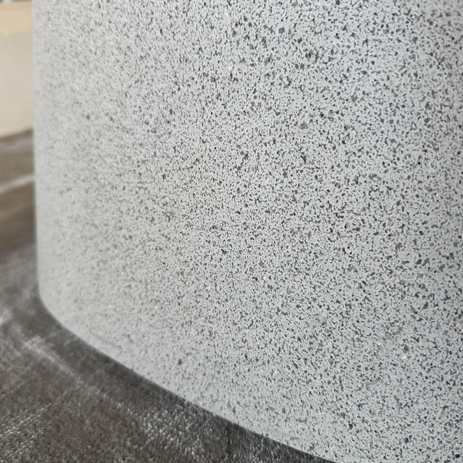 Studio by Mobimex Esstische|Tisch Bridge Platte Eiche Rohholzeffekt Lackiert Untergestell Beton Creme