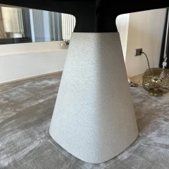 Studio by Mobimex Esstische|Tisch Bridge Platte Eiche Rohholzeffekt Lackiert Untergestell Beton Creme