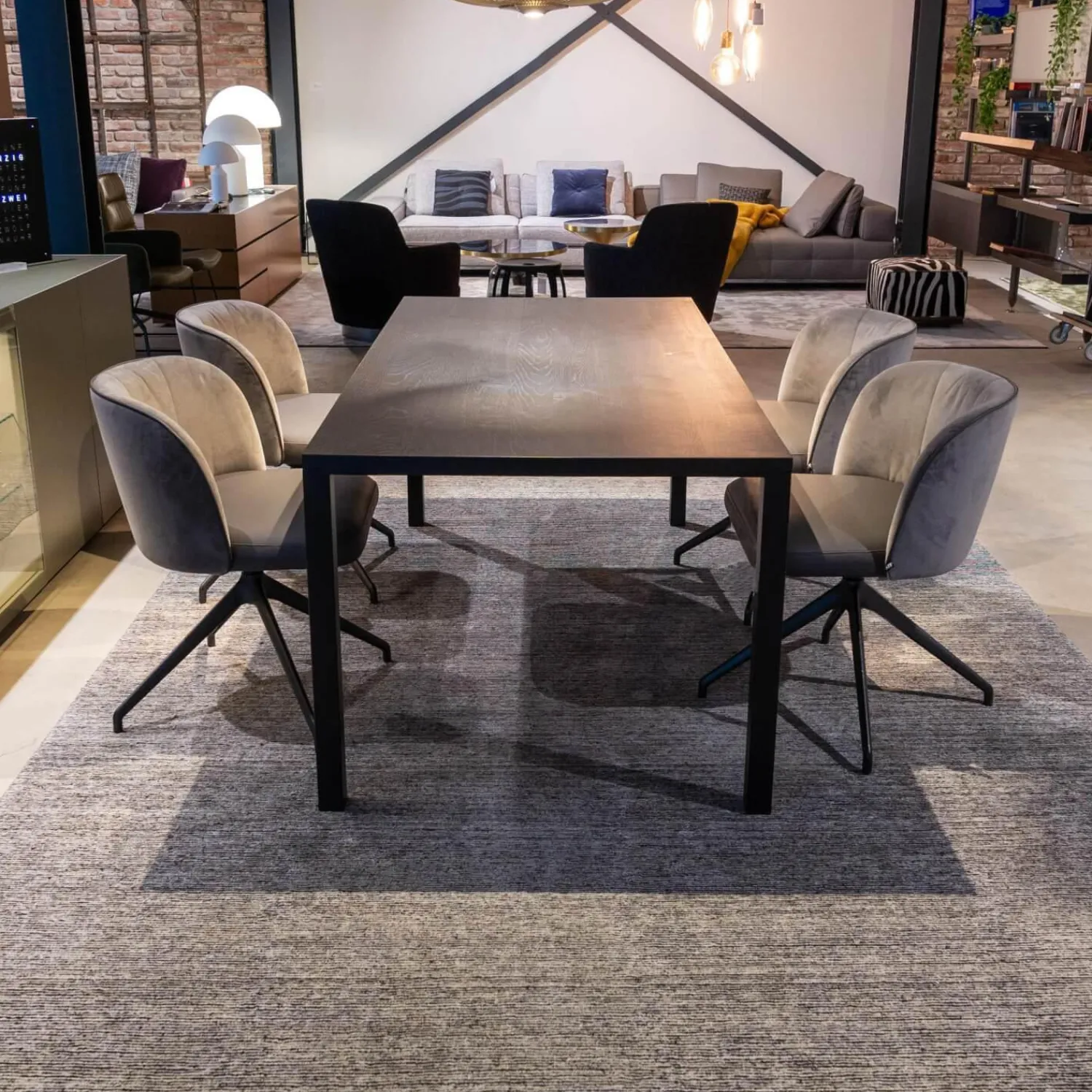 ASCO Esstische|Tisch Ferro Line Tischplatte Räuchereiche Schwarz Geölt Quadratrohrgestell