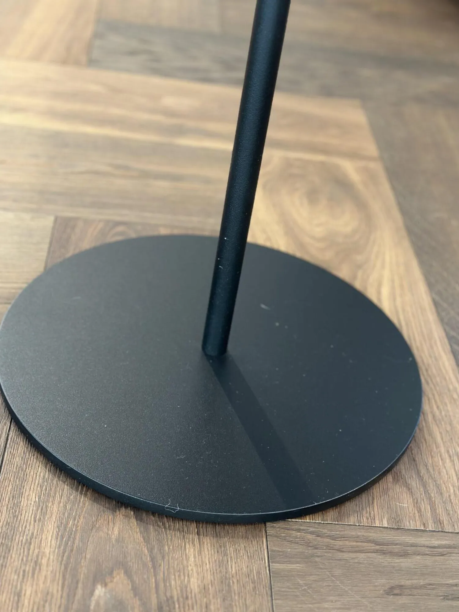 Bielefelder Werkstätten Couchtische|Tisch Kelly T 116 100 Platte Glas Schwarz Lackiert Gestell Metall Schwarz Matt Pulverbeschichtet