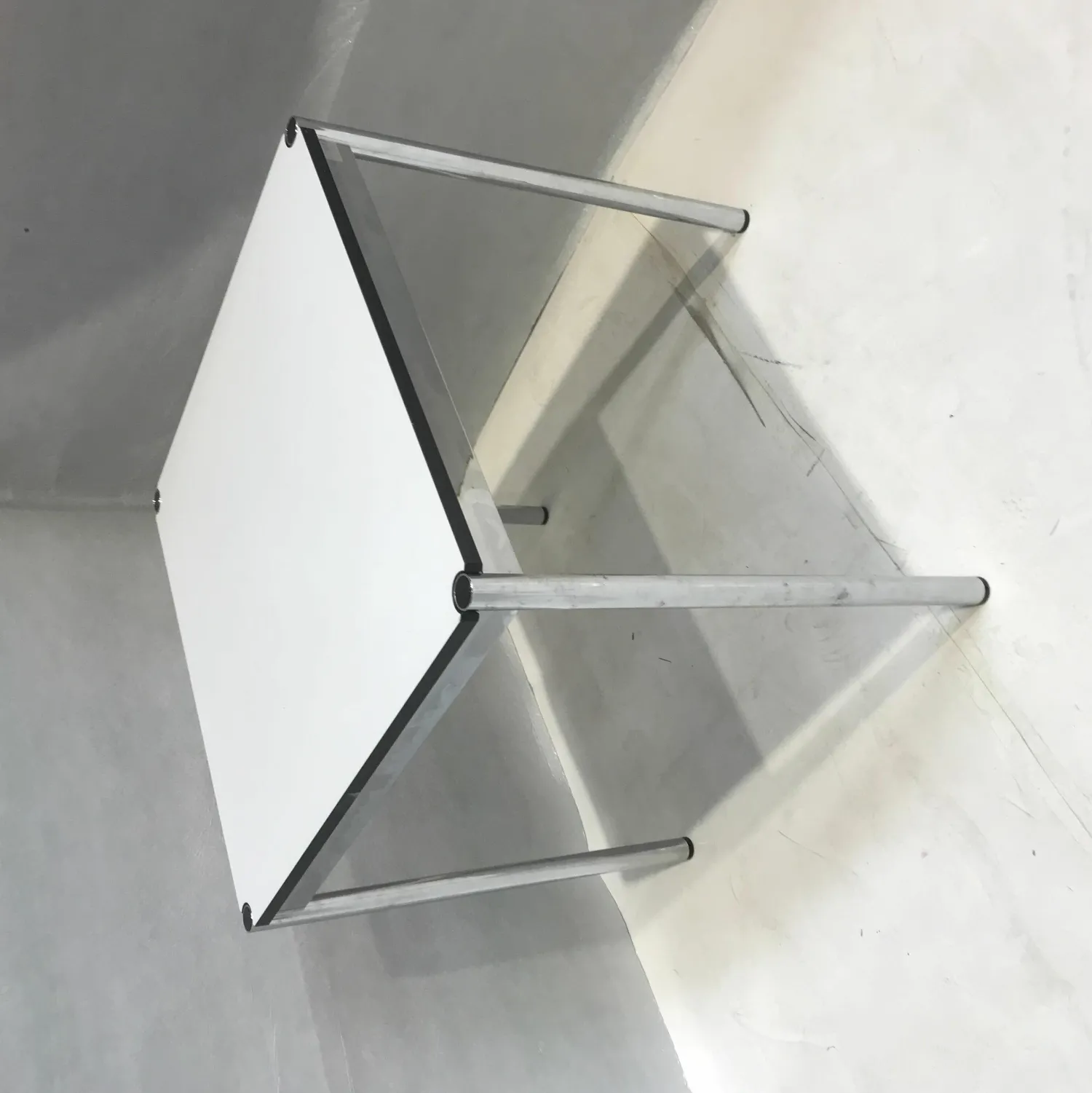 USM Haller Schreibtische & Sekretäre|Tisch Quadratisch 75x75 Platte Kunstharz Perlgrau Gestell Verchromt 75x75