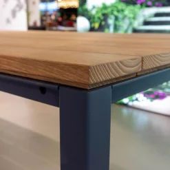 Janua Esstische|Tisch S600 Outdoor Akazie Gebürstet Roh Braun Gestell Edelstahl Pulverbeschichtet Schiefergrau Schwarz