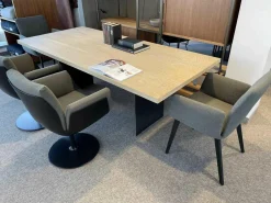 Janua Esstische|Tisch SC41 Eiche Gelaugt mit Kettensägenstruktur